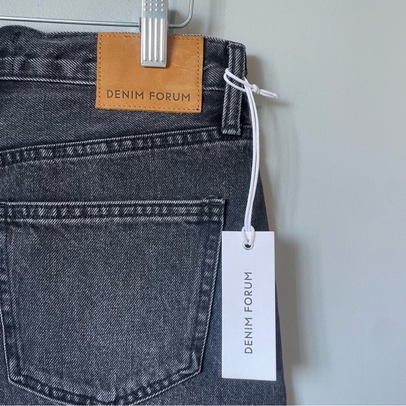 Aritzia Denim Forum
The Yoko Hi-Rise Jean Short black size 27 - Picture 7 of 11